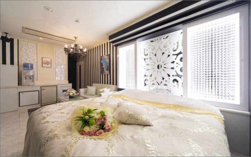 room002